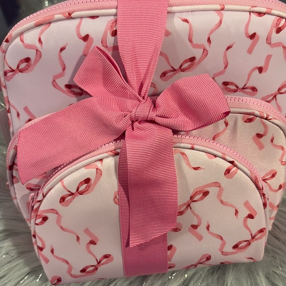 BNWT DWELL STUDIOS Viral Pink Bow Cosmetic Beauty Cases Set of 3 - Picture 5 of 6
